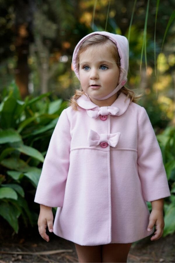 abrigo bebe blanca valiente lazos rosa